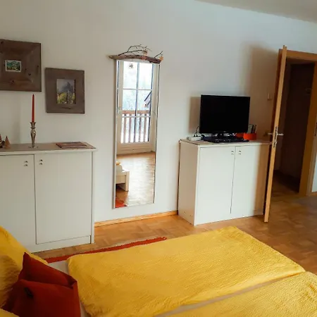Appartement Ferienwohnung Nahe Fuschlsee, *