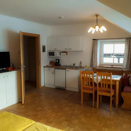 Appartement Ferienwohnung Nahe Fuschlsee, *